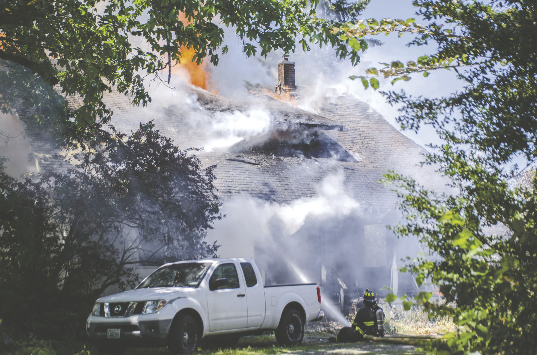 190613.sirens.housefire.er1.jpg